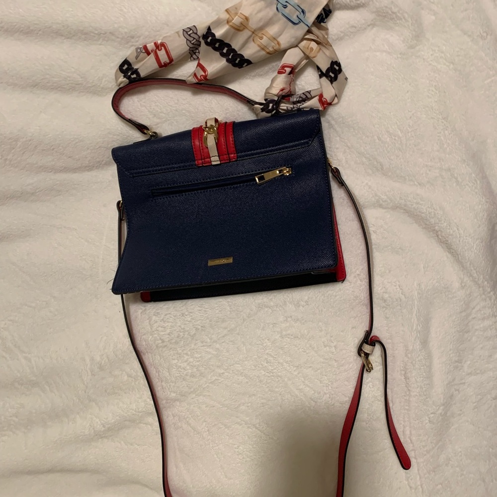 Nice bag - Picture 2 of 3